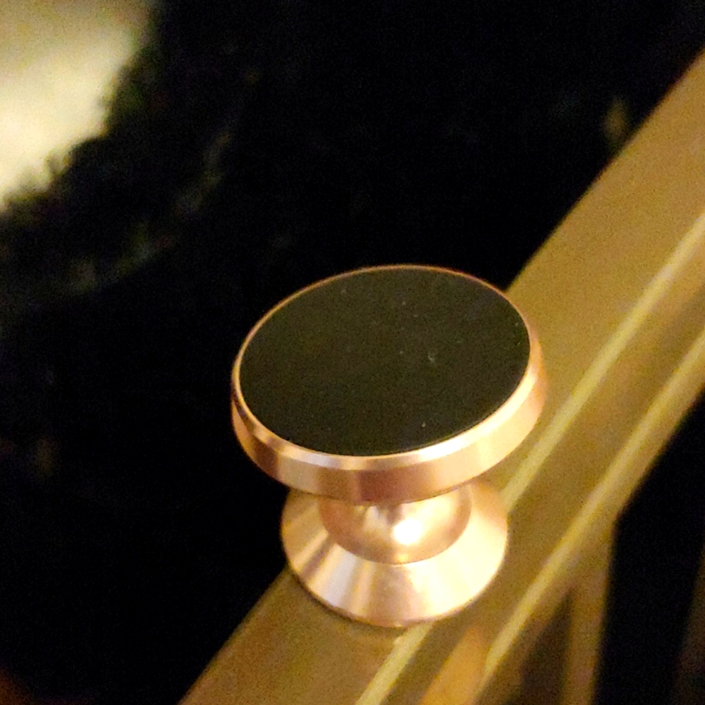 Magnetic phone holder